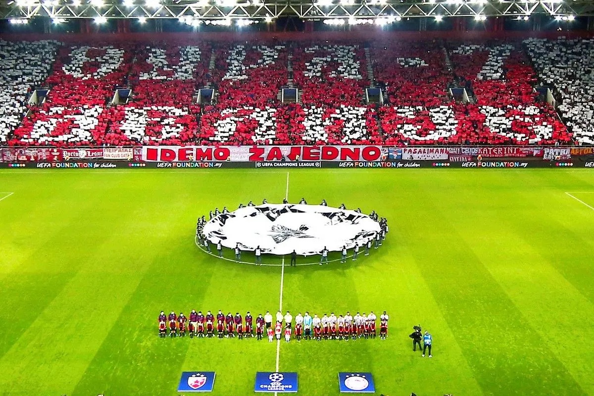 Ερυθρόλευκη επιστροφή στα αστέρια